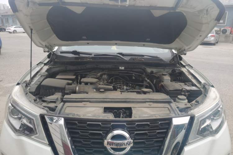 Used Nissan Terra 2018 2.5L Automatic 4x4 Flagship Edition Engine Bay