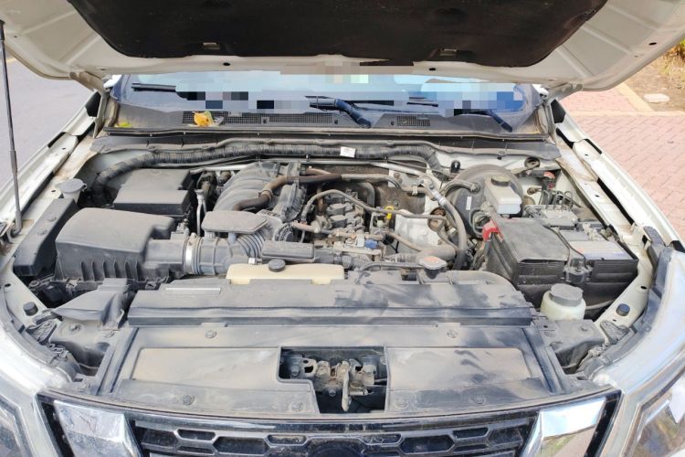 Used Nissan Terra 2018 2.5L Automatic 4x4 Flagship Edition Engine Bay