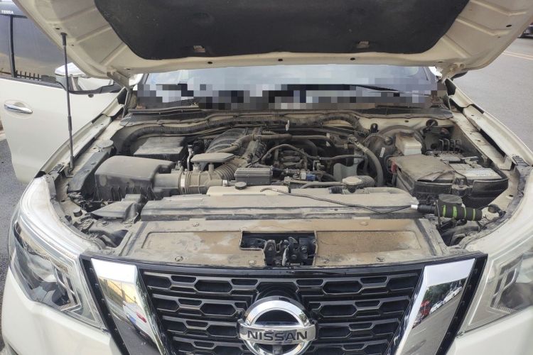Used Nissan Terra 2018 2.5L Automatic 4x4 Luxury Edition Engine Bay