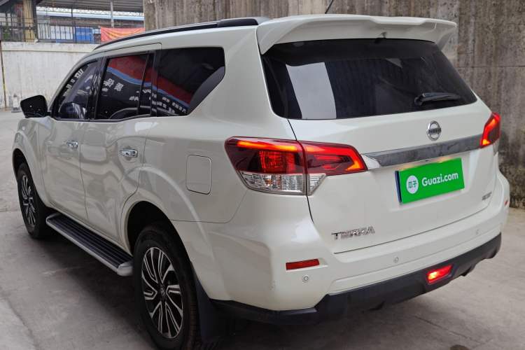 Used Nissan Terra 2018 2.5L Automatic 2WD Smart Enjoyment Version Exterior 2