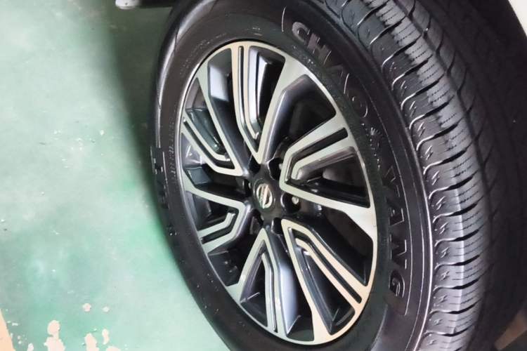Used Nissan Terra 2018 2.5L Automatic 4x4 Flagship Edition Exterior 2