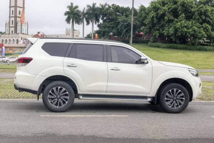 Used Nissan Terra 2018 2.5L Automatic 2WD Smart Enjoyment Version Exterior 3