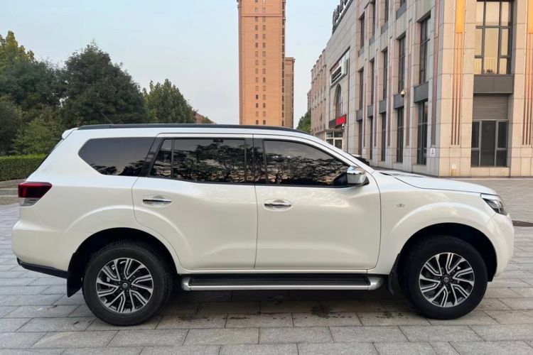 Used Nissan Terra 2018 2.5L Automatic 2WD Luxury Edition Exterior 3