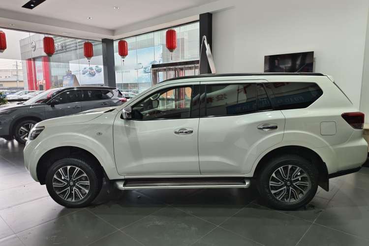 Used Nissan Terra 2018 2.5L Automatic 2WD Luxury Edition Exterior 3