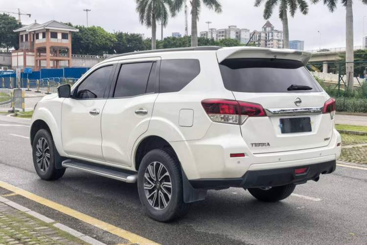 Used Nissan Terra 2018 2.5L Automatic 2WD Smart Enjoyment Version Exterior 4
