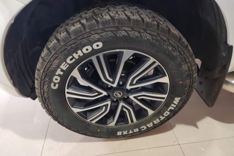 Used Nissan Terra 2018 2.5L Automatic 4x4 Luxury Edition Exterior 4
