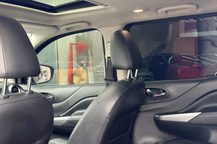 Used Nissan Terra 2018 2.5L Automatic 2WD Luxury Edition Exterior 4