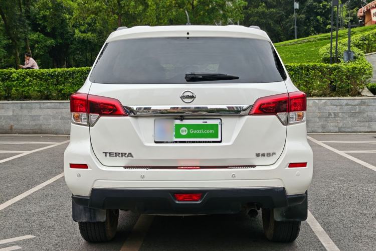 Used Nissan Terra 2018 2.5L Automatic 2WD Luxury Edition Exterior 4