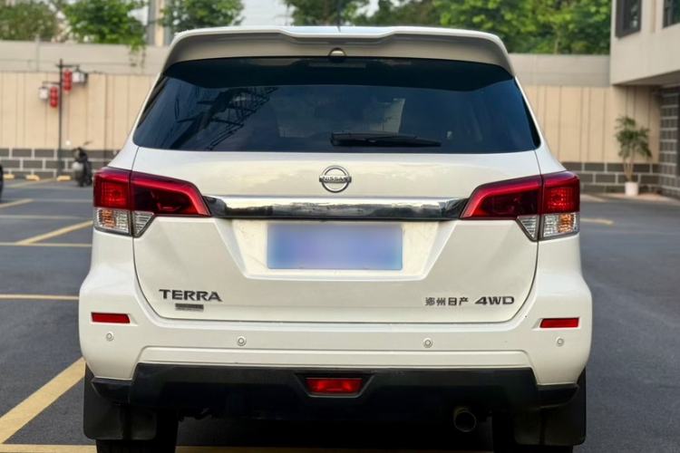 Used Nissan Terra 2018 2.5L Automatic 4x4 Flagship Edition Exterior 4