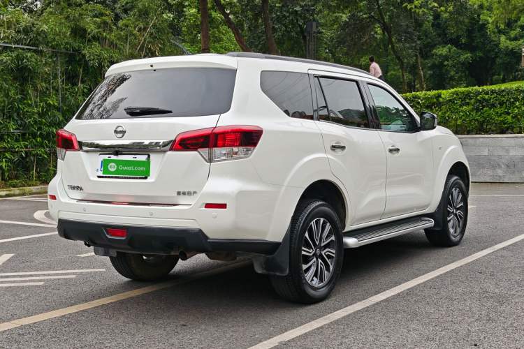 Used Nissan Terra 2018 2.5L Automatic 2WD Luxury Edition Exterior 5