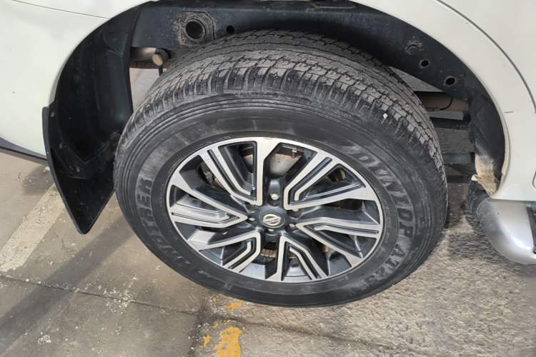 Used Nissan Terra 2018 2.5L Automatic 4x4 Flagship Edition Exterior 5