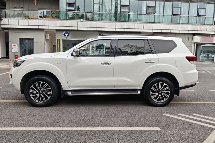 Used Nissan Terra 2018 2.5L Automatic 2WD Luxury Edition Exterior 6