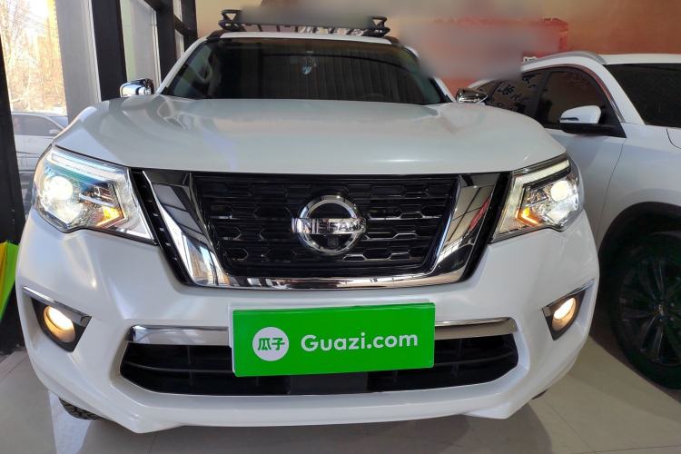 Used Nissan Terra 2018 2.5L Automatic 4x4 Luxury Edition Front