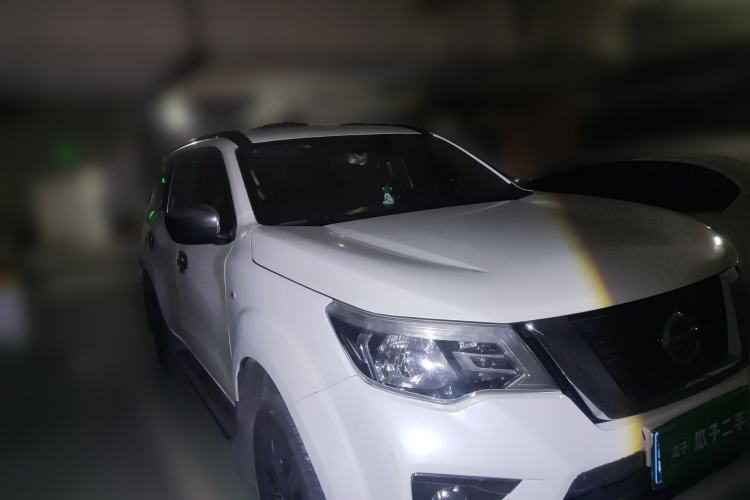 Used Nissan Terra 2018 2.5L Automatic 4x4 Luxury Edition Front Right 45 Deg