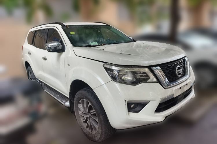 Used Nissan Terra 2018 2.5L Automatic 4x4 Luxury Edition Front Right 45 Deg