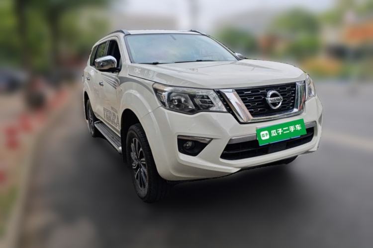 Used Nissan Terra 2018 2.5L Automatic 4x4 Luxury Edition Front Right 45 Deg