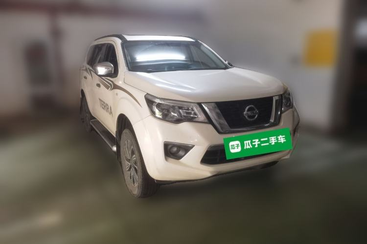 Used Nissan Terra 2018 2.5L Automatic 2WD Luxury Edition Front Right 45 Deg