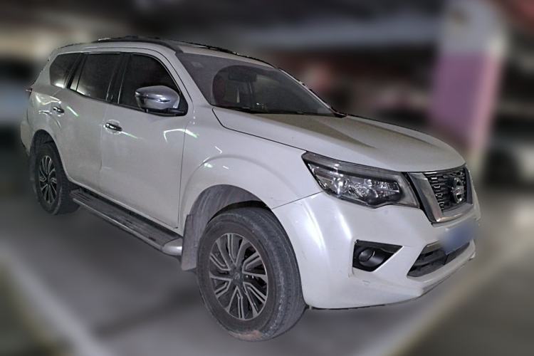 Used Nissan Terra 2018 2.5L Automatic 4x4 Flagship Edition Front Right 45 Deg