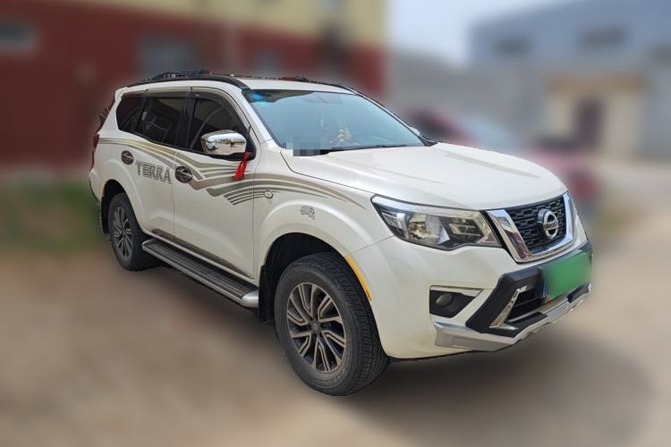 Used Nissan Terra 2018 2.5L Manual Two-Wheel Drive Leading Edition Front Right 45 Deg