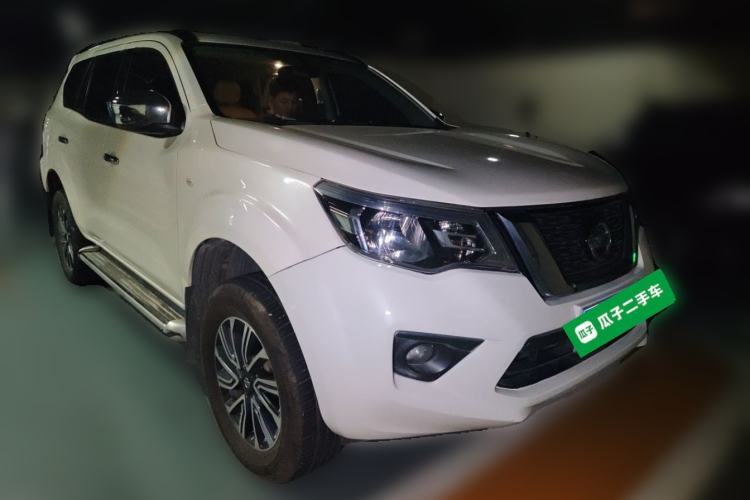 Used Nissan Terra 2018 2.5L Automatic 4x4 Luxury Edition Front Right 45 Deg