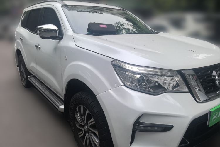 Used Nissan Terra 2018 2.5L Automatic 2WD Luxury Edition Front Right 45 Deg