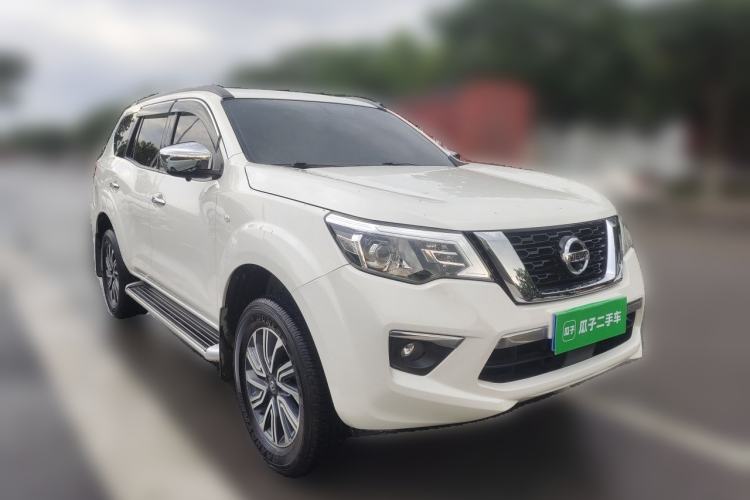Used Nissan Terra 2018 2.5L Automatic 4x4 Luxury Edition Front Right 45 Deg