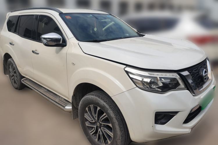 Used Nissan Terra 2018 2.5L Automatic 2WD Luxury Edition Front Right 45 Deg