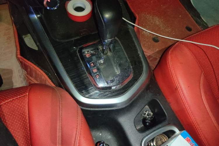 Used Nissan Terra 2018 2.5L Automatic 4x4 Flagship Edition Gear Lever