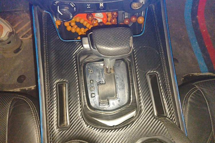 Used Nissan Terra 2018 2.5L Automatic 4x4 Flagship Edition Gear Lever