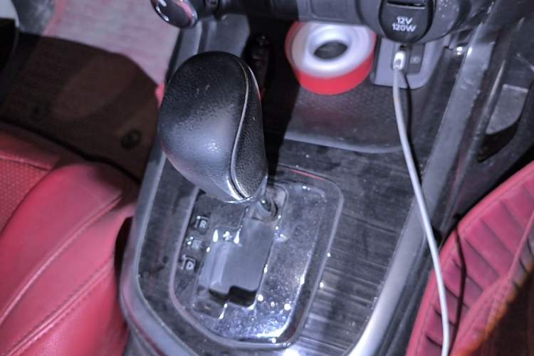 Used Nissan Terra 2018 2.5L Automatic 4x4 Flagship Edition Gear Lever