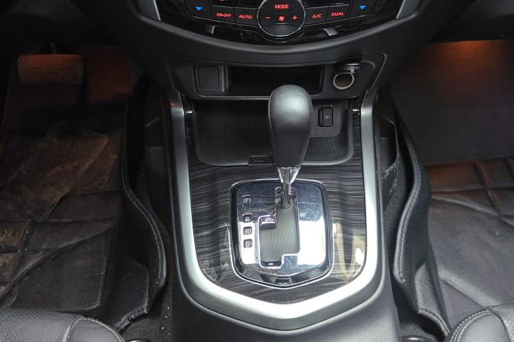 Used Nissan Terra 2018 2.5L Automatic 2WD Smart Enjoyment Version Gear Lever