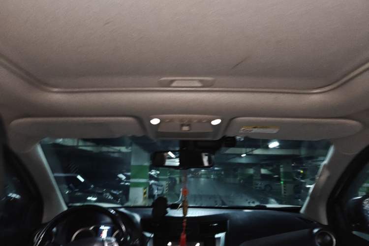 Used Nissan Terra 2018 2.5L Automatic 4x4 Flagship Edition Headliner