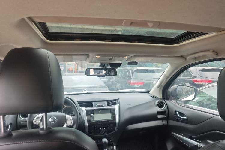 Used Nissan Terra 2018 2.5L Automatic 4x4 Flagship Edition Headliner