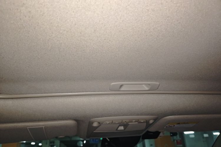 Used Nissan Terra 2018 2.5L Automatic 4x4 Flagship Edition Headliner