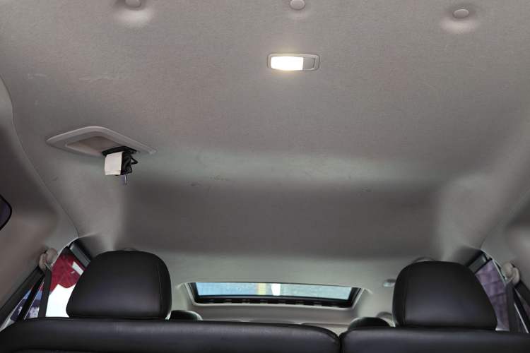 Used Nissan Terra 2018 2.5L Automatic 2WD Smart Enjoyment Version Headliner