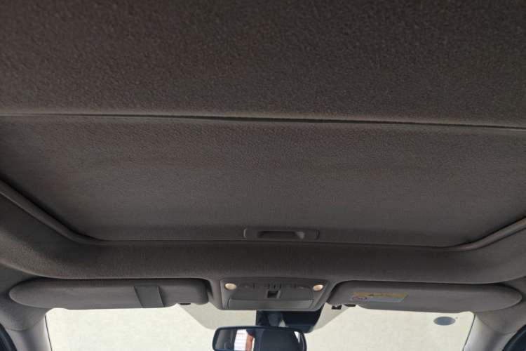 Used Nissan Terra 2018 2.5L Automatic 4x4 Flagship Edition Headliner