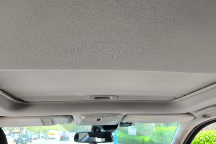 Used Nissan Terra 2018 2.5L Automatic 4x4 Flagship Edition Headliner