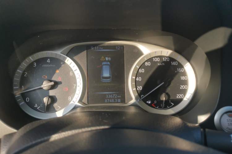 Used Nissan Terra 2018 2.5L Manual Two-Wheel Drive Elite Edition Instrument Cluster