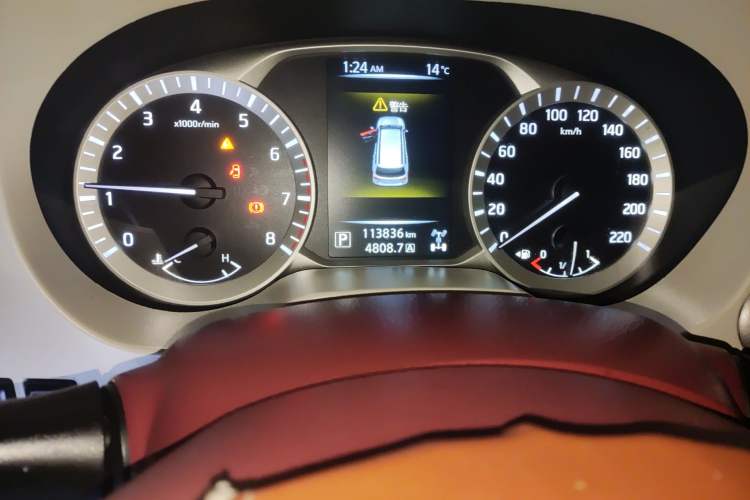 Used Nissan Terra 2018 2.5L Automatic 4x4 Luxury Edition Instrument Cluster