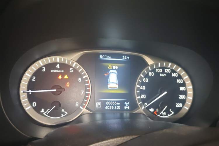 Used Nissan Terra 2018 2.5L Automatic 4x4 Luxury Edition Instrument Cluster