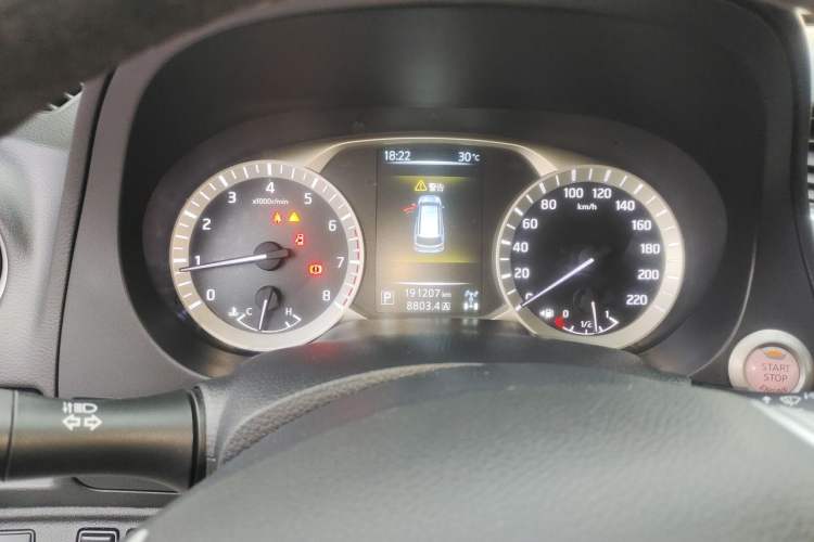 Used Nissan Terra 2018 2.5L Automatic 4x4 Luxury Edition Instrument Cluster