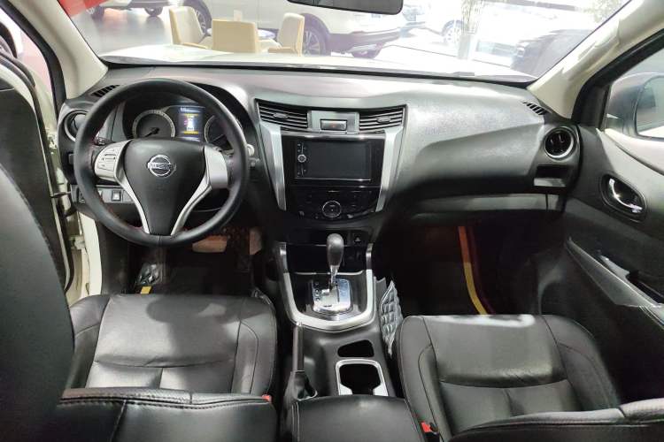 Used Nissan Terra 2018 2.5L Automatic 2WD Luxury Edition Interior 3