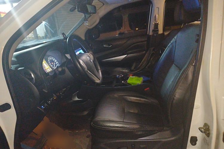 Used Nissan Terra 2018 2.5L Automatic 4x4 Flagship Edition Left Front Seat