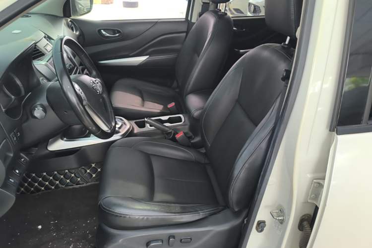 Used Nissan Terra 2018 2.5L Automatic 4x4 Flagship Edition Left Front Seat