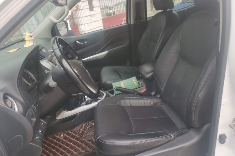 Used Nissan Terra 2018 2.5L Automatic 4x4 Flagship Edition Left Front Seat