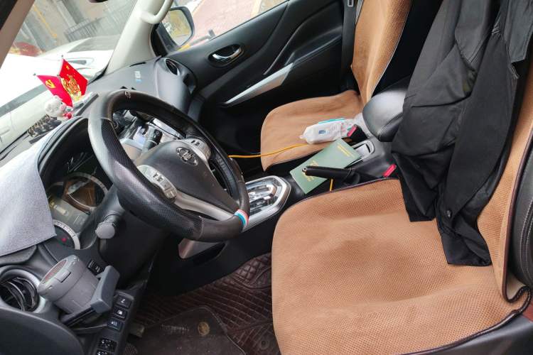 Used Nissan Terra 2018 2.5L Automatic 4x4 Flagship Edition Left Front Seat