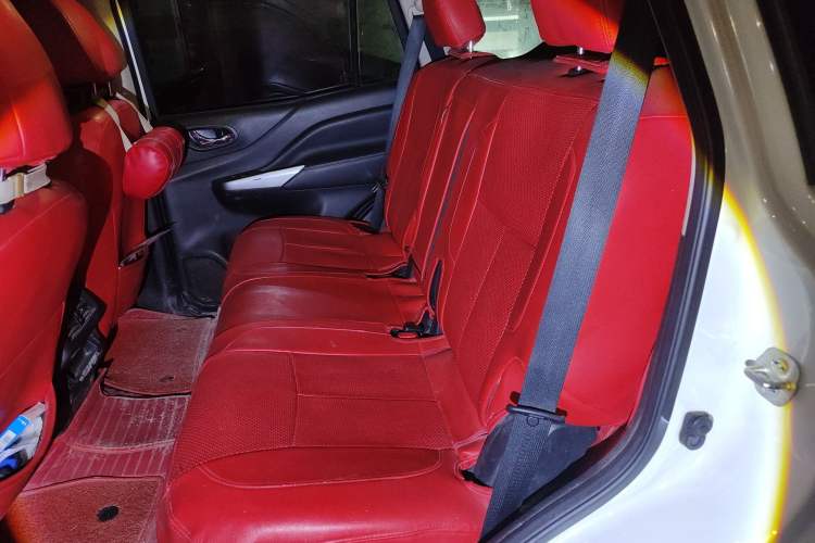 Used Nissan Terra 2018 2.5L Automatic 4x4 Flagship Edition Left Rear Seat