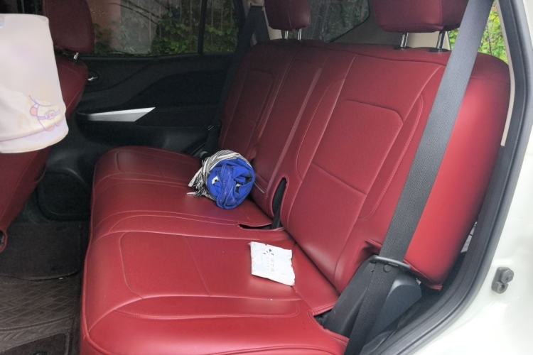 Used Nissan Terra 2018 2.5L Manual Two-Wheel Drive Elite Edition Left Rear Seat