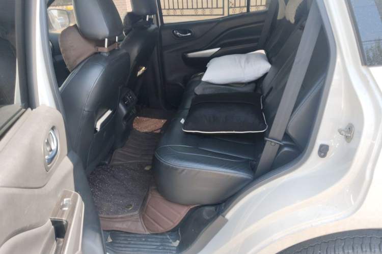 Used Nissan Terra 2018 2.5L Automatic 4x4 Flagship Edition Left Rear Seat