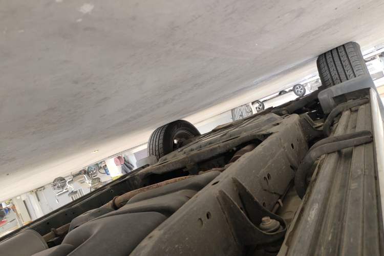 Used Nissan Terra 2018 2.5L Automatic 2WD Luxury Edition Left Side Sill